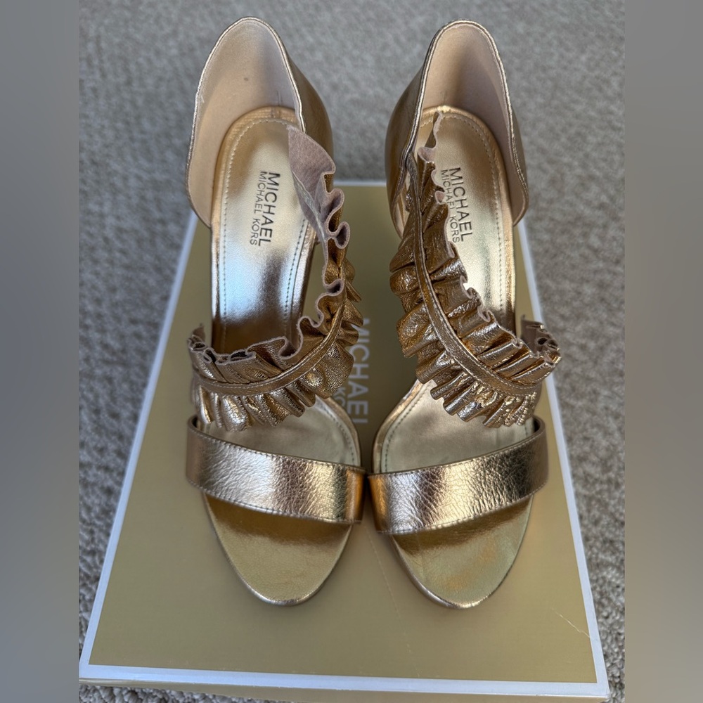 🛍️🛍️Michael, Michael Kors size 6 1/2 - Picture 2 of 5